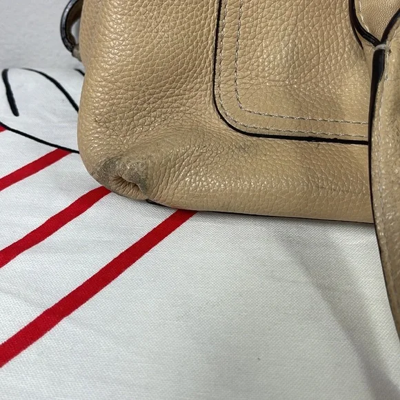 Coach Leather Beige Shoulder Purse Ruffle Trim - Picture 4 of 14